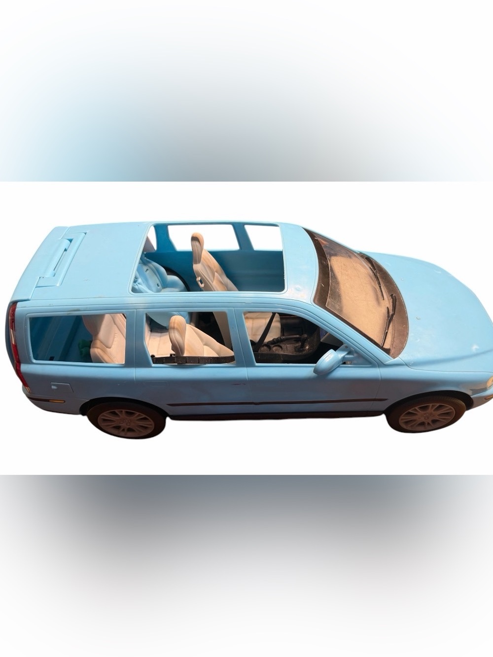 Mattel Barbie Happy Family Volvo V 70 wagon car  2003  large scale  car seat SUV